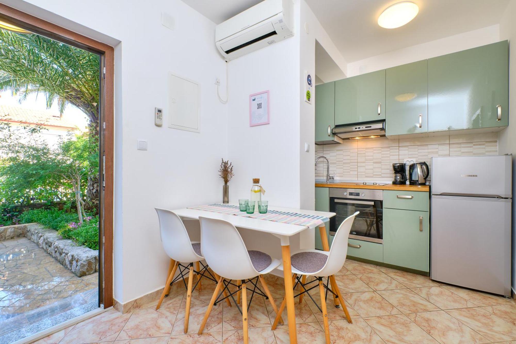 מאלי לוסיניי Argo Apartmani מראה חיצוני תמונה