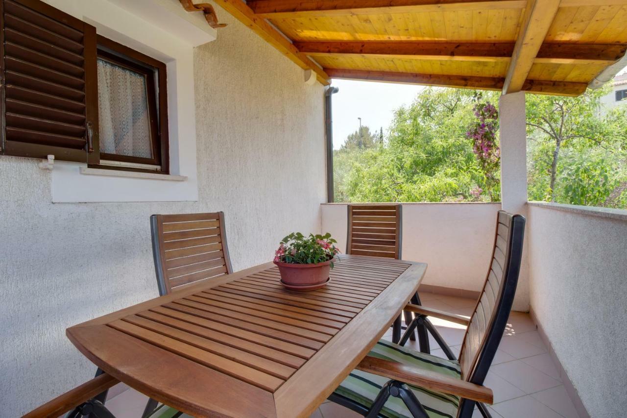 מאלי לוסיניי Argo Apartmani מראה חיצוני תמונה